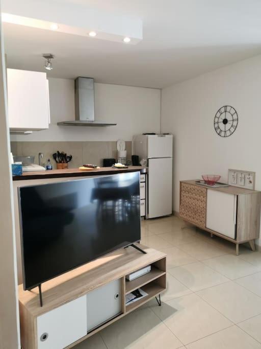 Appartement La Tranquillite, 2Mn A Pieds Mer Fréjus Εξωτερικό φωτογραφία